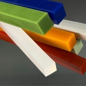 TRANSLUCENT STRIP SILICONE 40 SHº (±5) 28 mm X 10 mm (+0/-0,7) X 300 (±3,2) mm